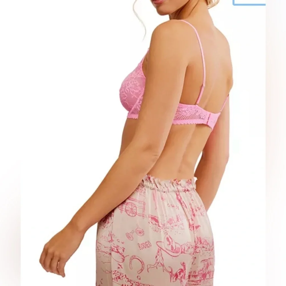 NWOT Free People Intimately Lace Underwire Bra Pink Size 32C